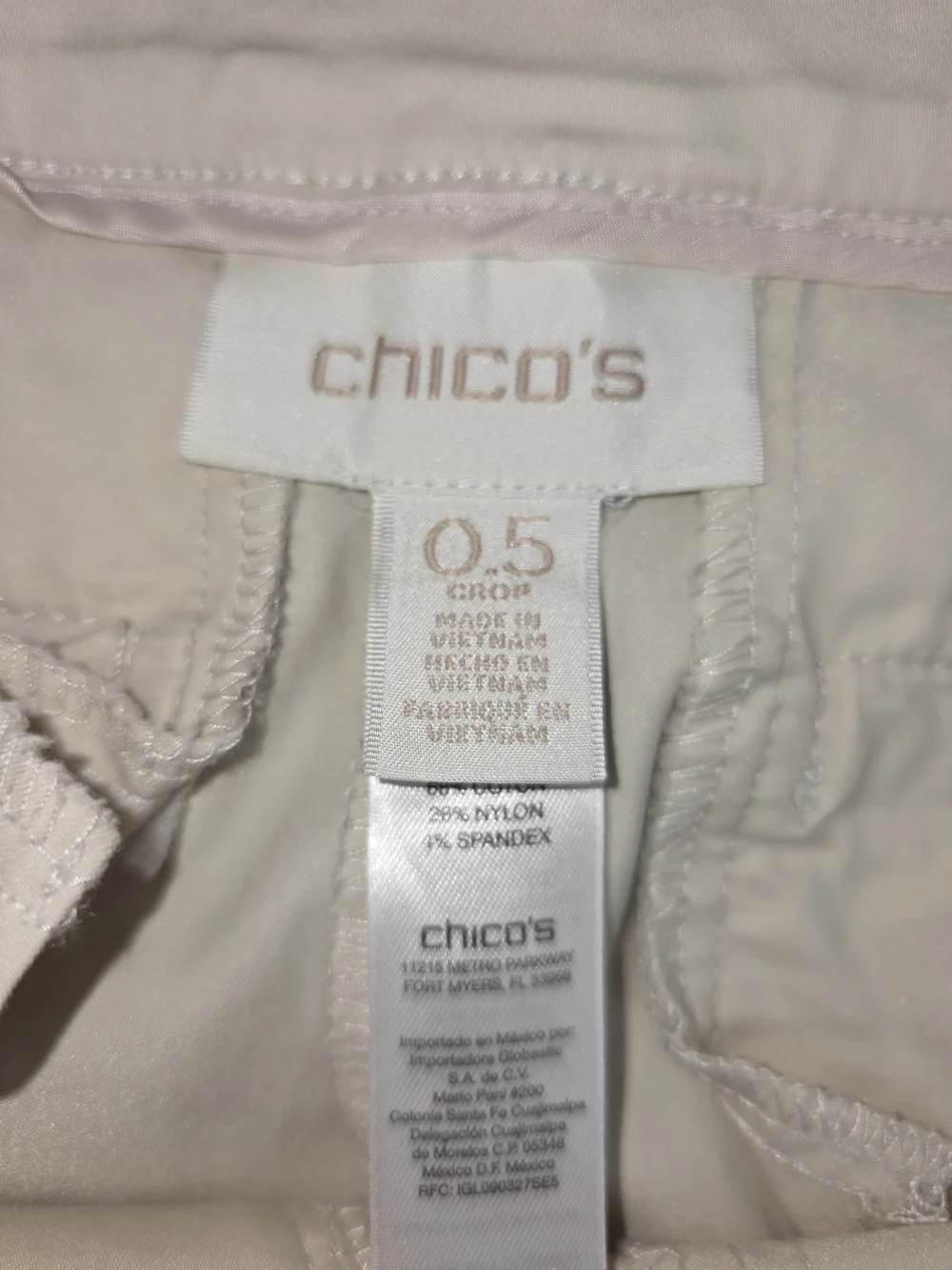 Chico's Cream Wide-Leg Cargo Crop Pants Size 0.5 Or Small With Gold Hardware